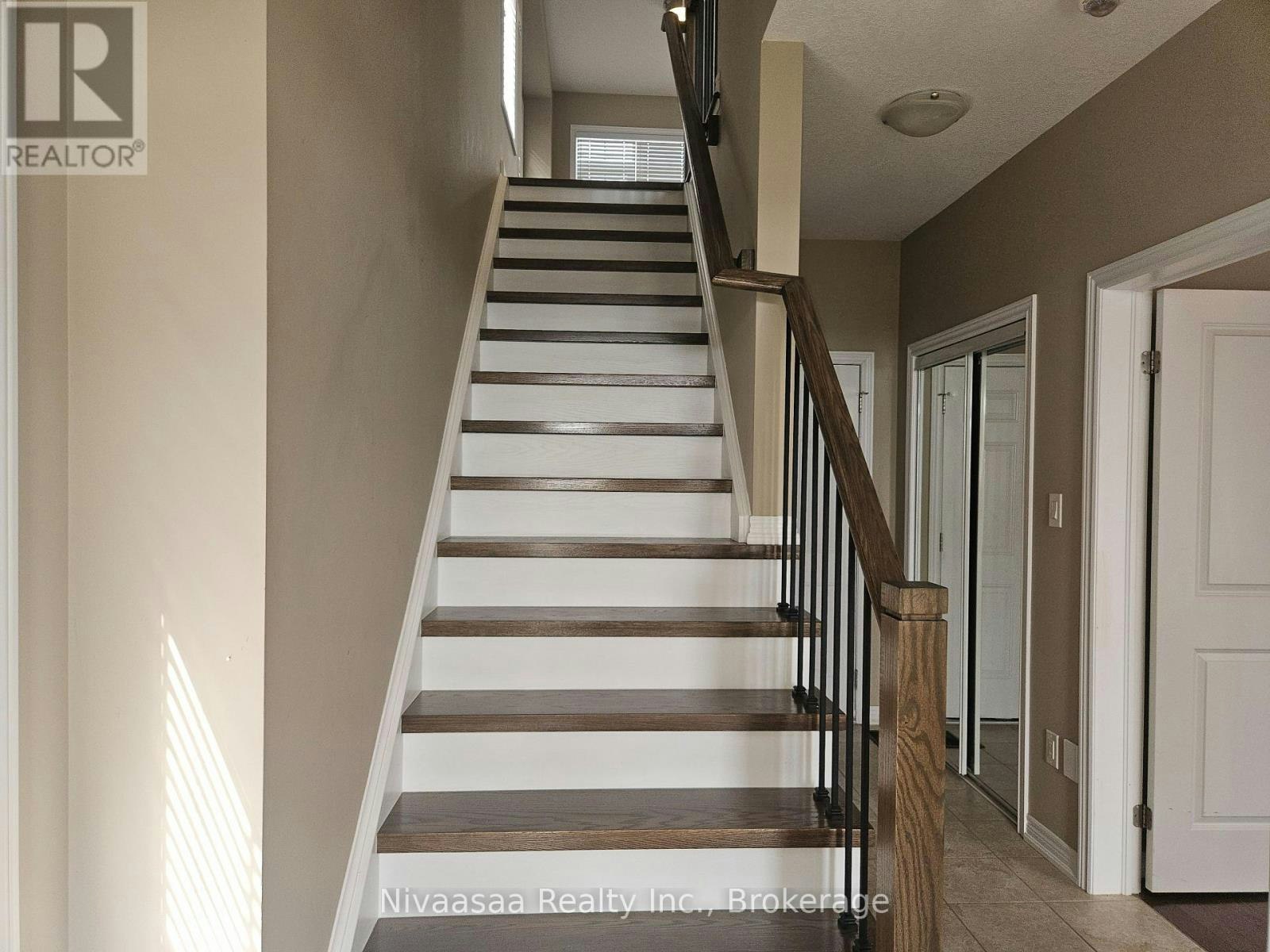 13-3026 Postridge Drive, Oakville, ON, L6H 7E3 - 5