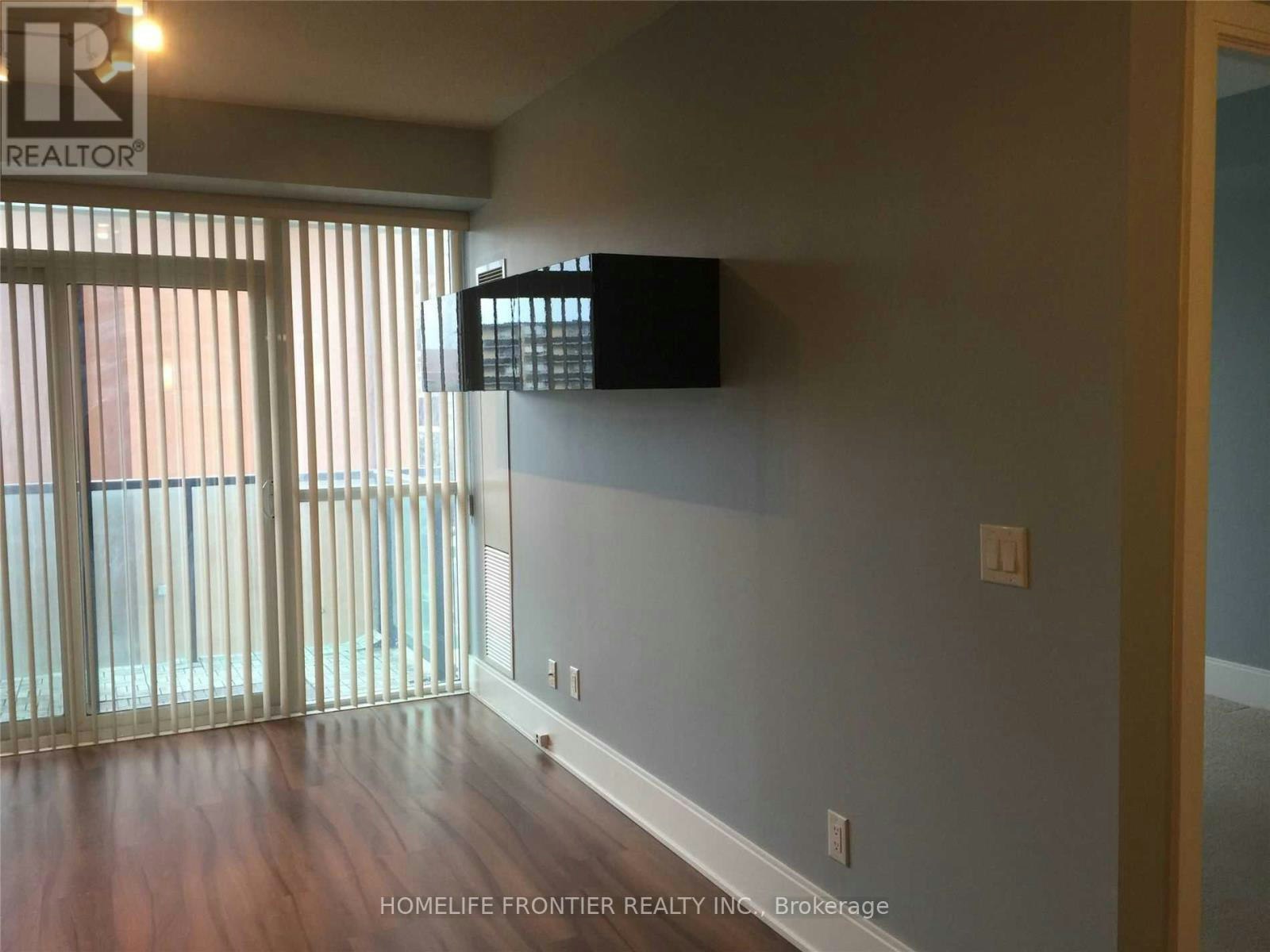 412-70 Roehampton Avenue, Toronto, ON, M4P 1R2 - 3