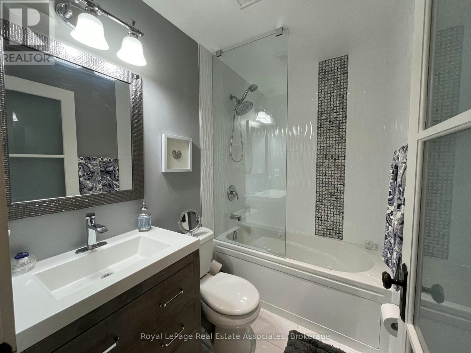 901-7 King Street E, Toronto, ON, M5C 1B2 - 10