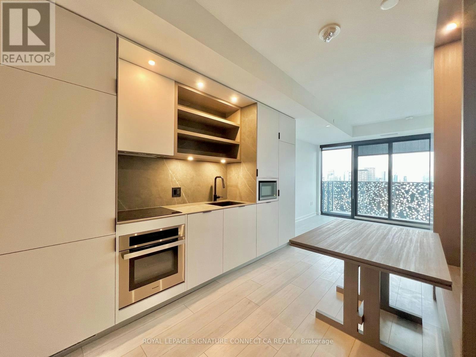 2605-55 Charles Street E, Toronto, ON, M4Y 1S9