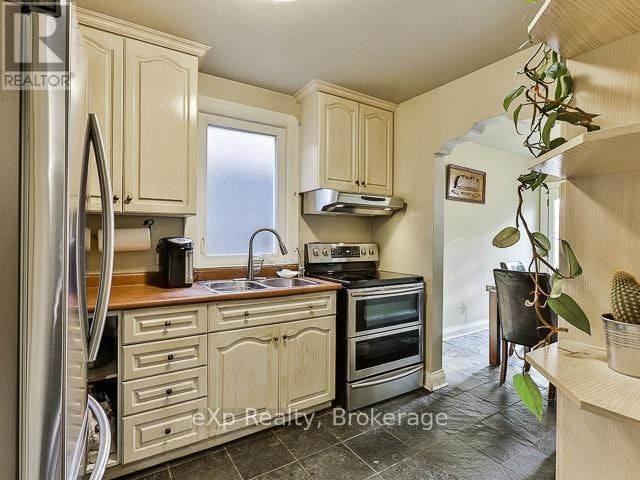 02-36 Second Street, Toronto, ON, M8V 2X2 - 4