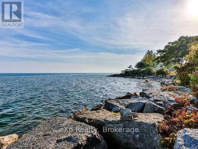 02-36 Second Street, Toronto, ON, M8V 2X2 - 13