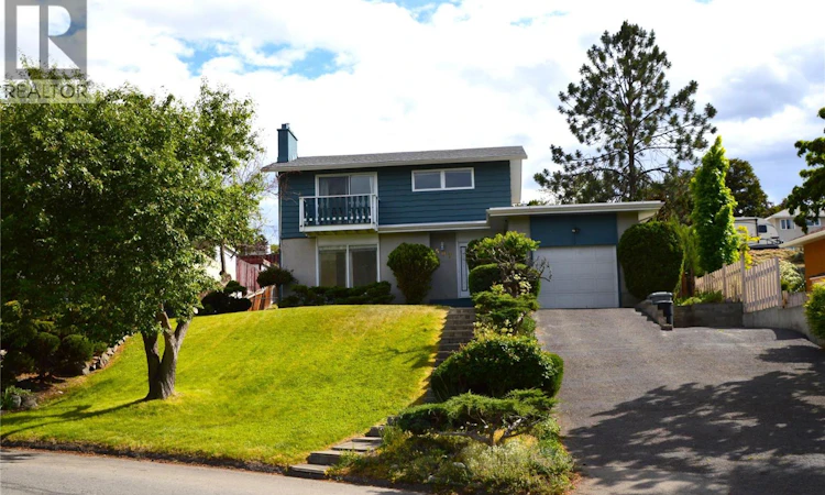 507 Strathcona Terrace