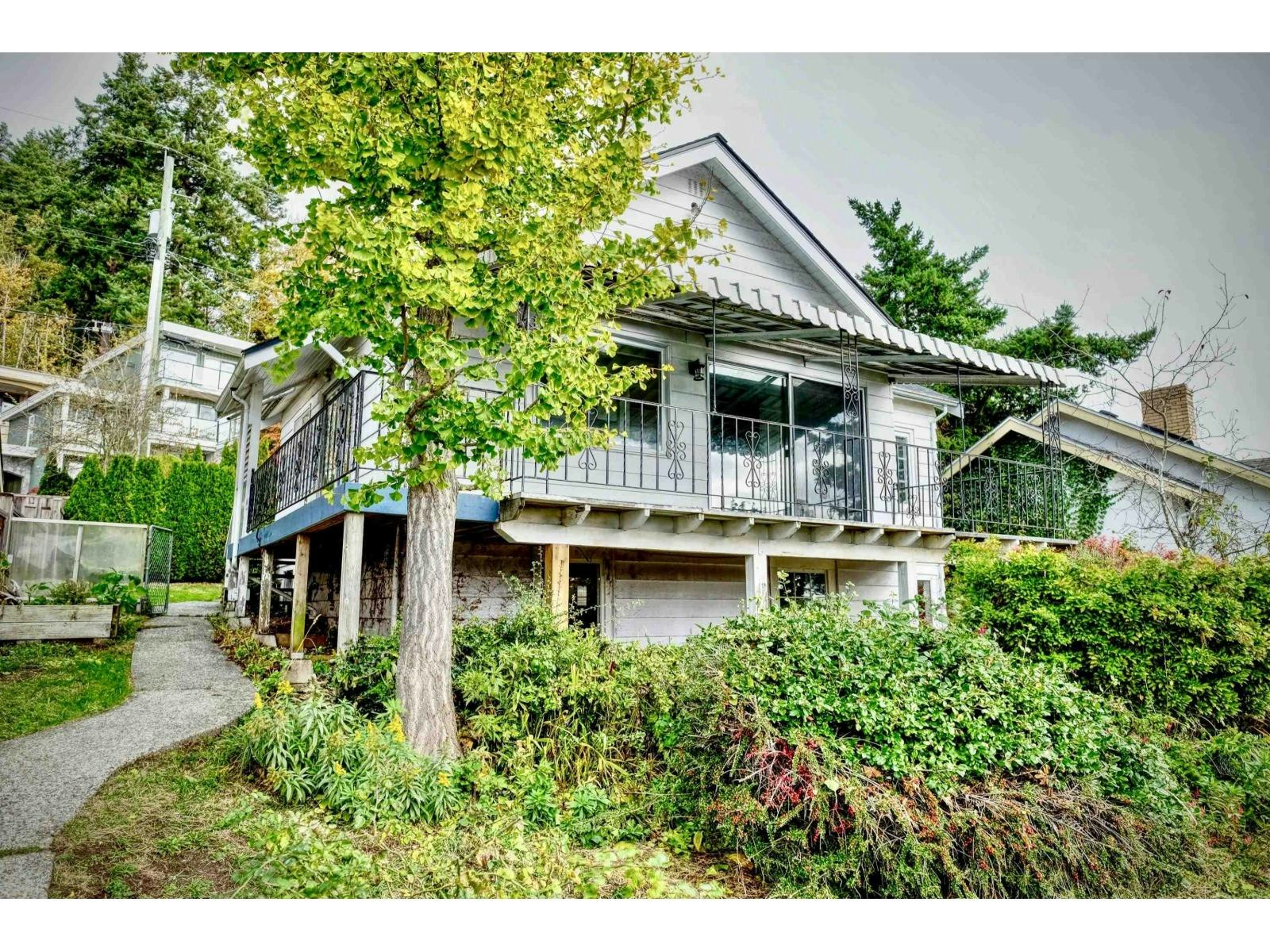 House-14683 WEST Beach Avenue, Surrey, BC, V4B 2T9