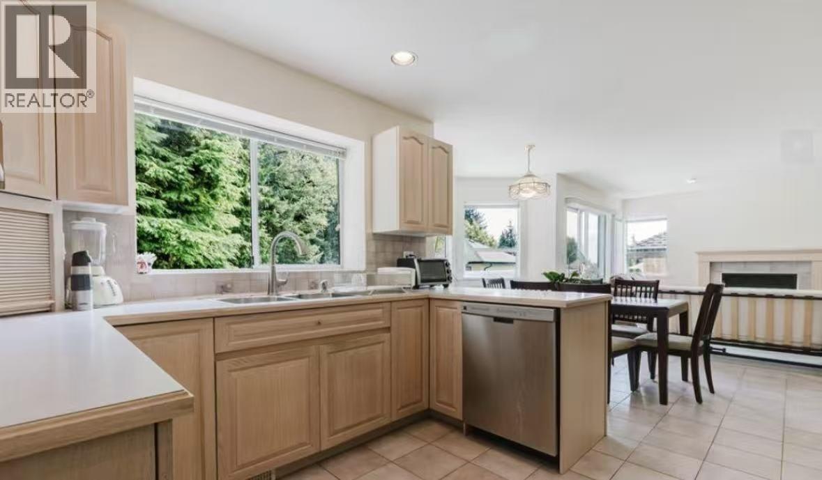 main and upper-1565 Bramble Lane, Coquitlam, BC, V3E 2T5 - 5