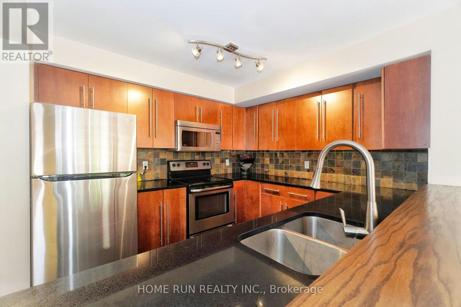 292 Freedom Private, Ottawa, ON, K1G 6W4 - 11