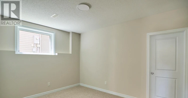 384 Huntsville Drive, Ottawa, ON, K2T 0H5 - 36