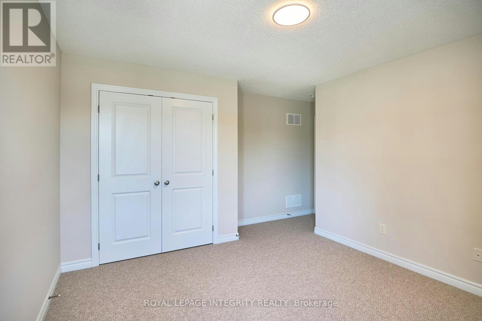 384 Huntsville Drive, Ottawa, ON, K2T 0H5 - 30