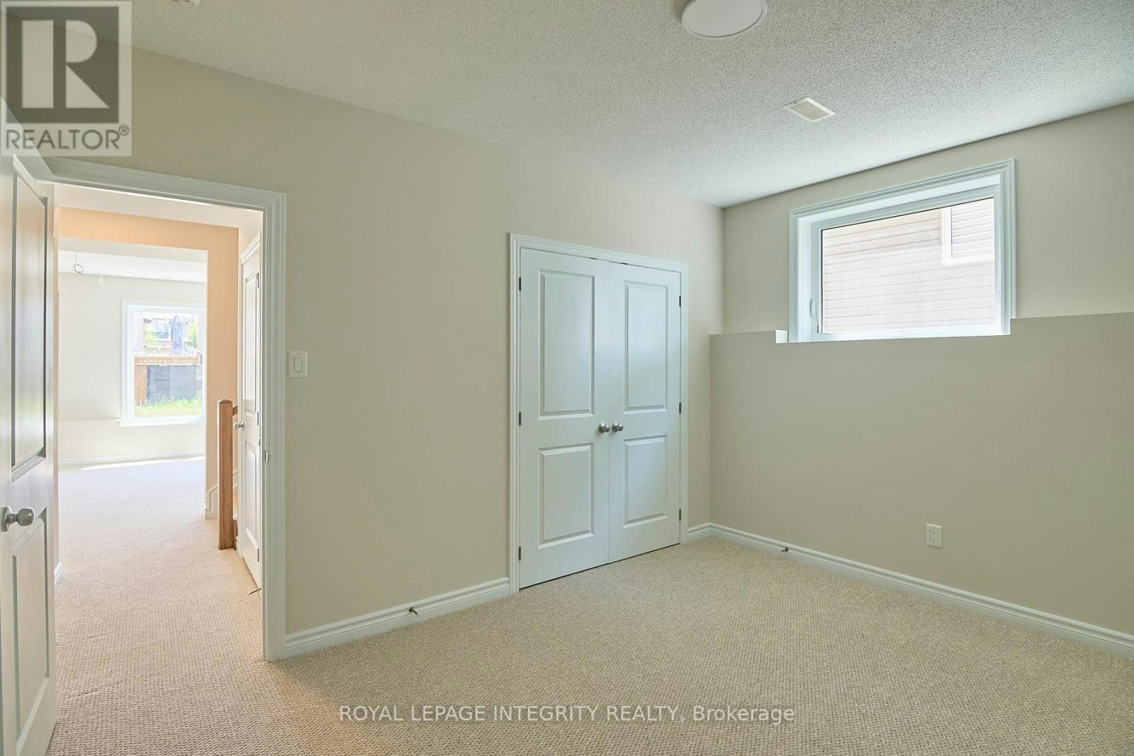 384 Huntsville Drive, Ottawa, ON, K2T 0H5 - 37