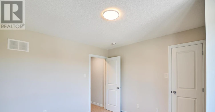 384 Huntsville Drive, Ottawa, ON, K2T 0H5 - 28