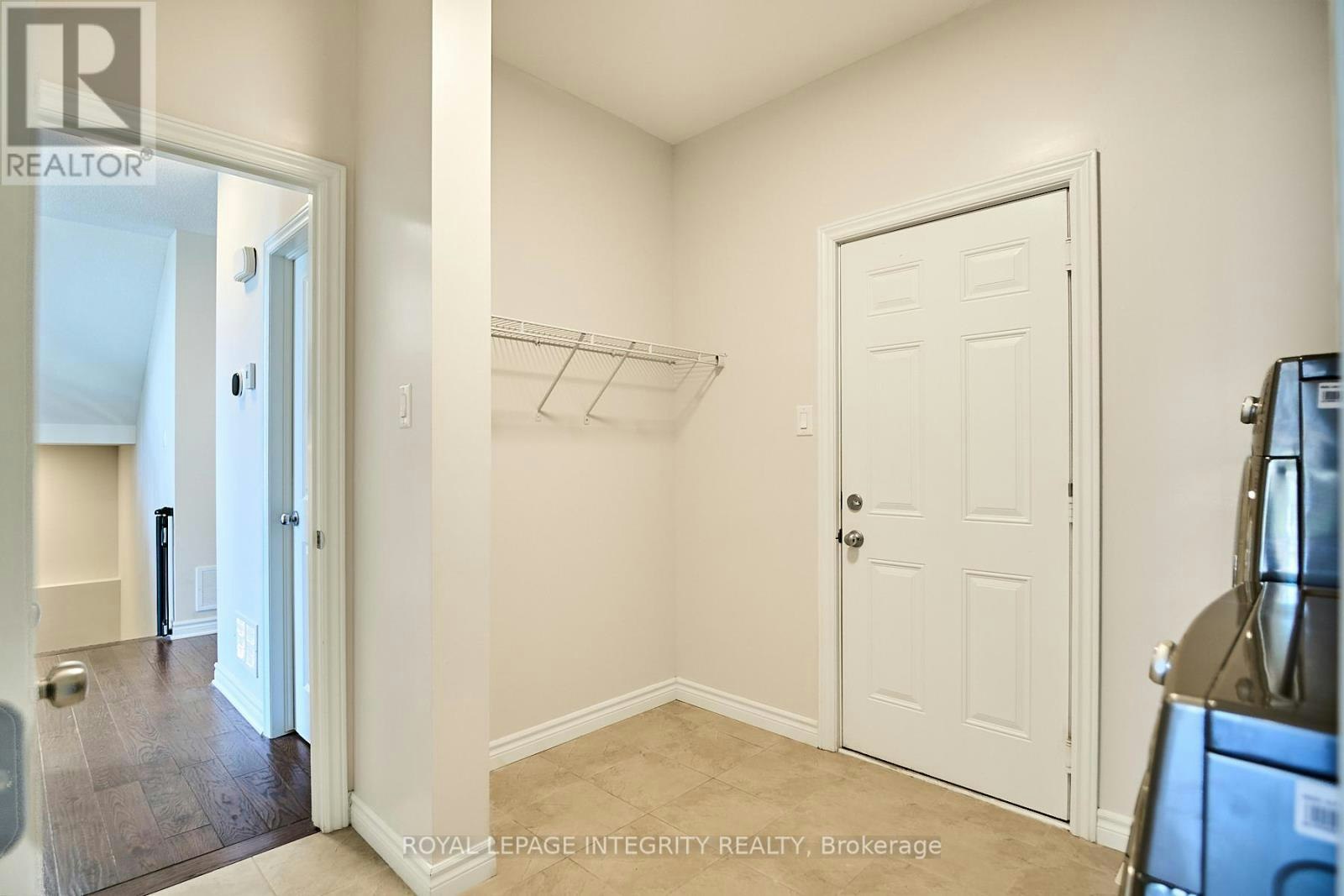 384 Huntsville Drive, Ottawa, ON, K2T 0H5 - 18