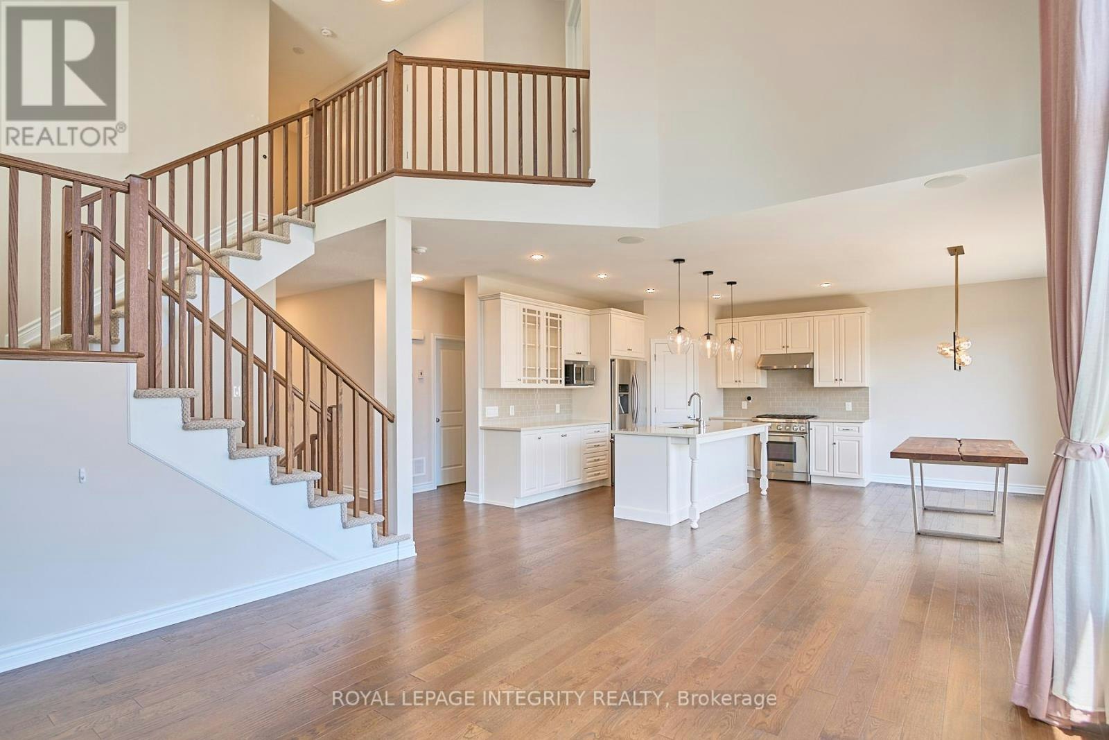384 Huntsville Drive, Ottawa, ON, K2T 0H5 - 8