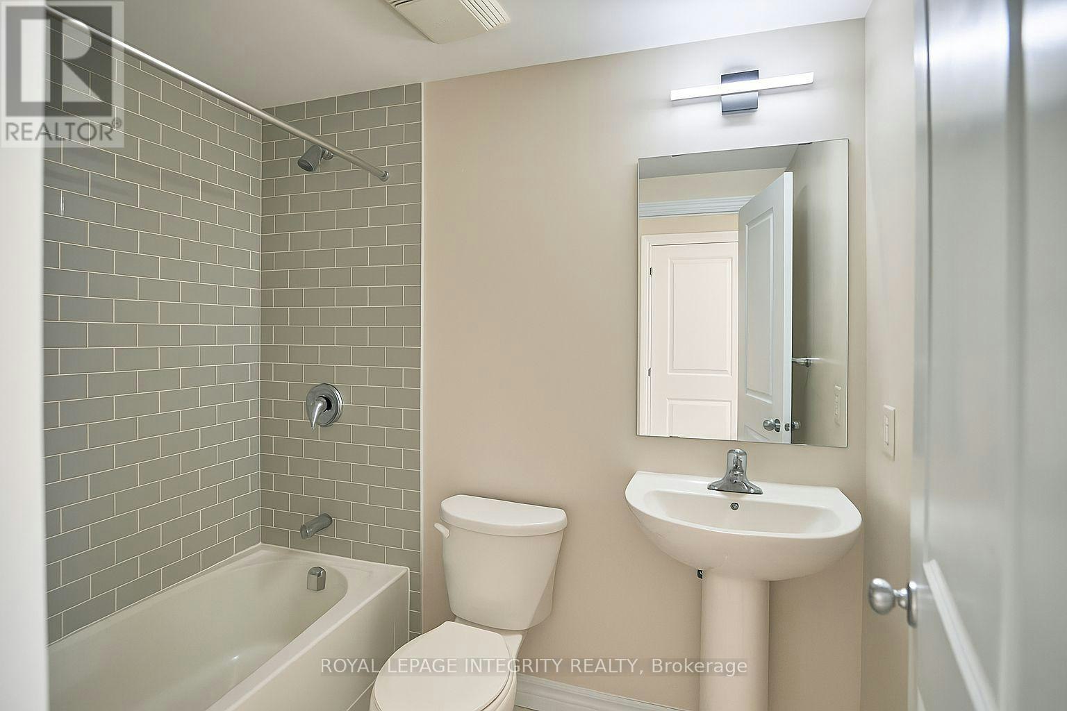 384 Huntsville Drive, Ottawa, ON, K2T 0H5 - 38