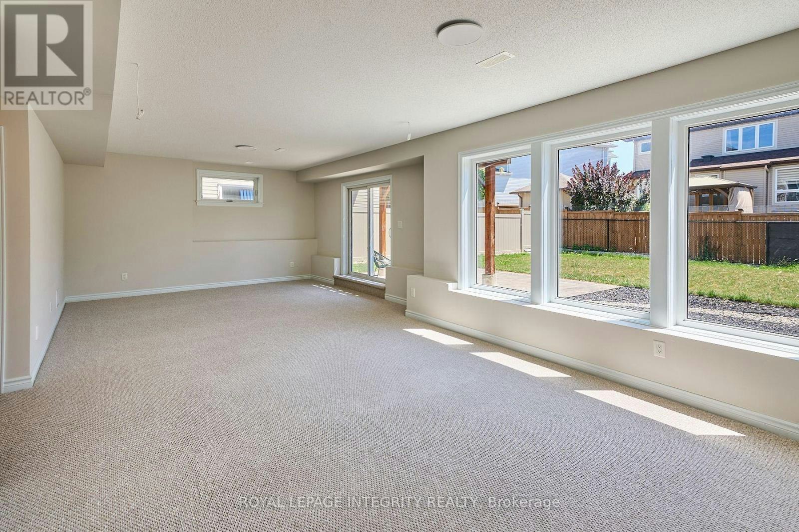 384 Huntsville Drive, Ottawa, ON, K2T 0H5 - 33