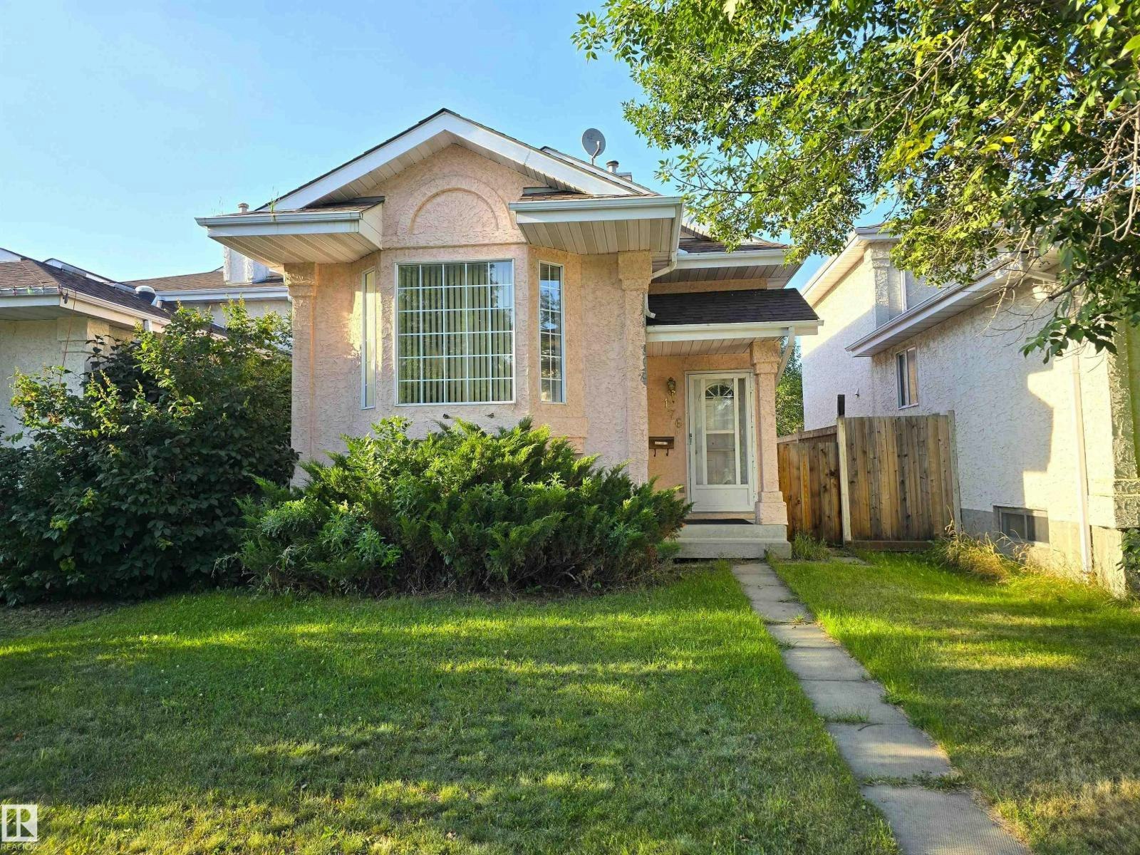 176 River Point NW, Edmonton, AB, T5A 4Y5