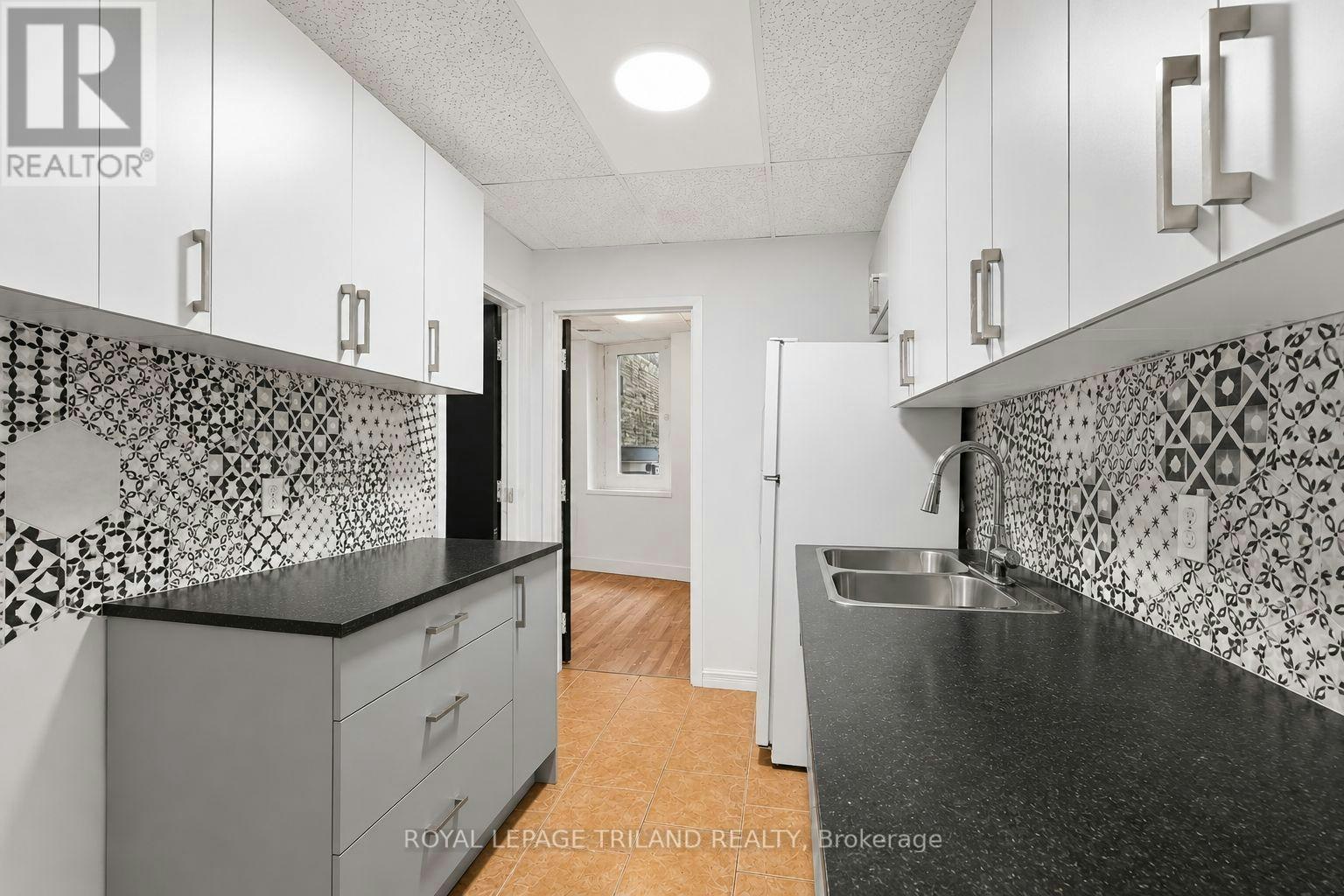 1-525 Richmond Street, London, ON, N6A 3E8 - 3