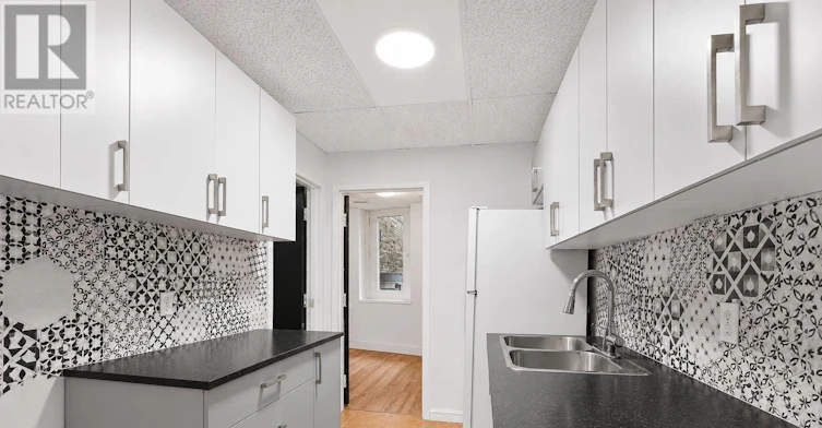 1-525 Richmond Street, London, ON, N6A 3E8 - 3