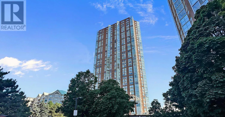 909-7 Concorde Place, Toronto, ON, M3C 3N4