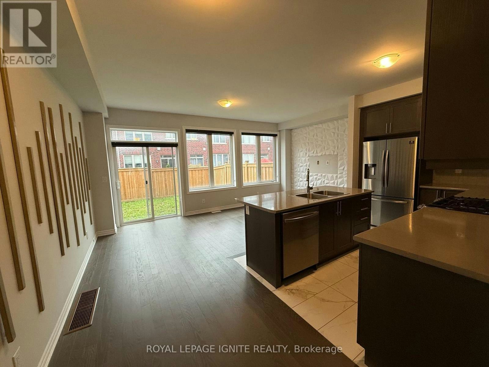 25 Sutcliffe Dr Drive, Whitby, ON, L1R 0R2