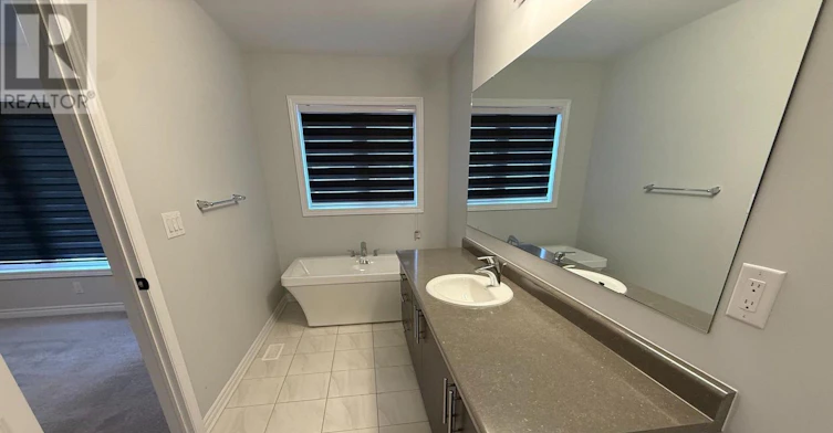 25 Sutcliffe Dr Drive, Whitby, ON, L1R 0R2 - 8