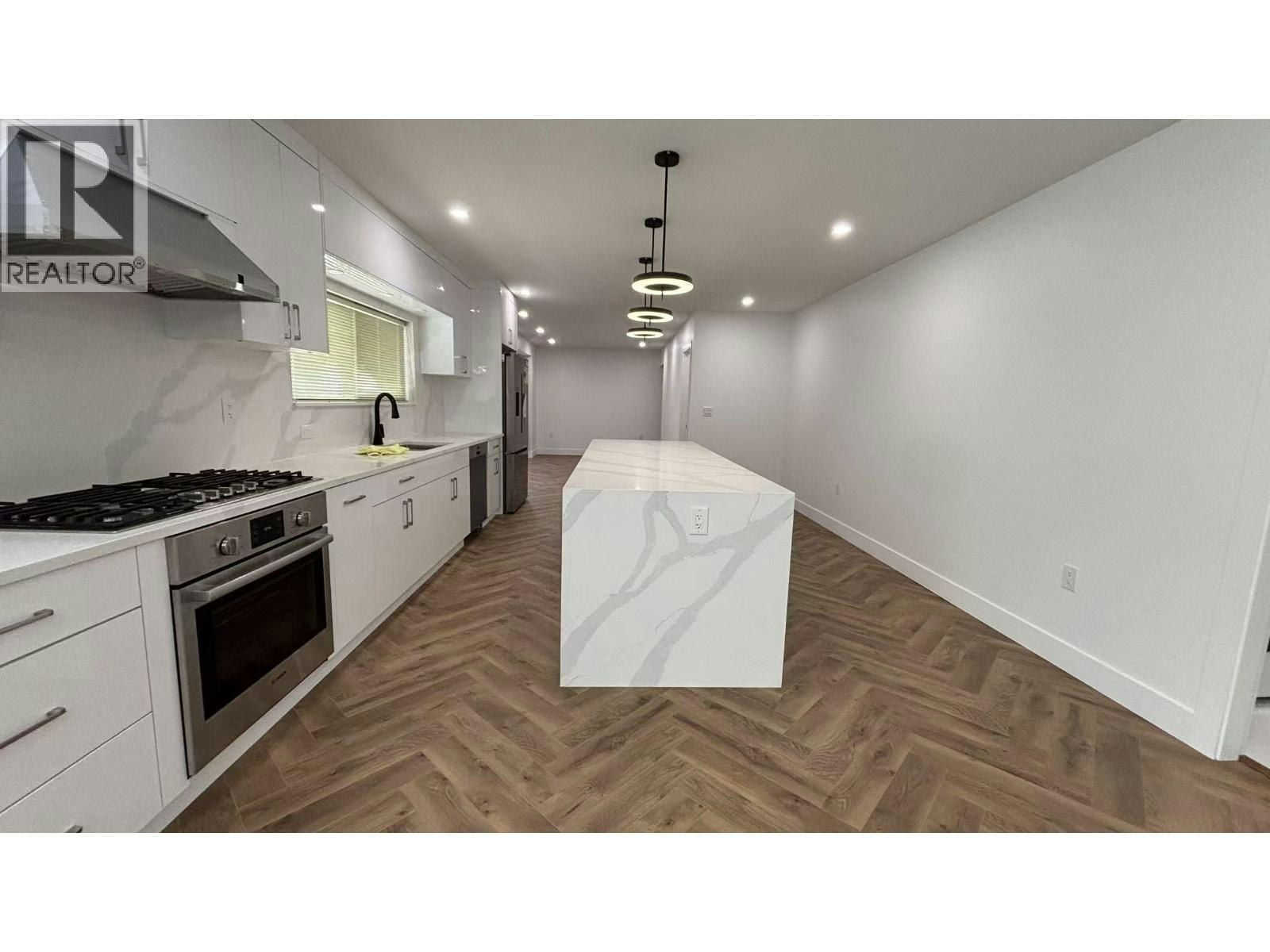 2166 W 54th Avenue, Vancouver, BC, V6P 1P8 - 17