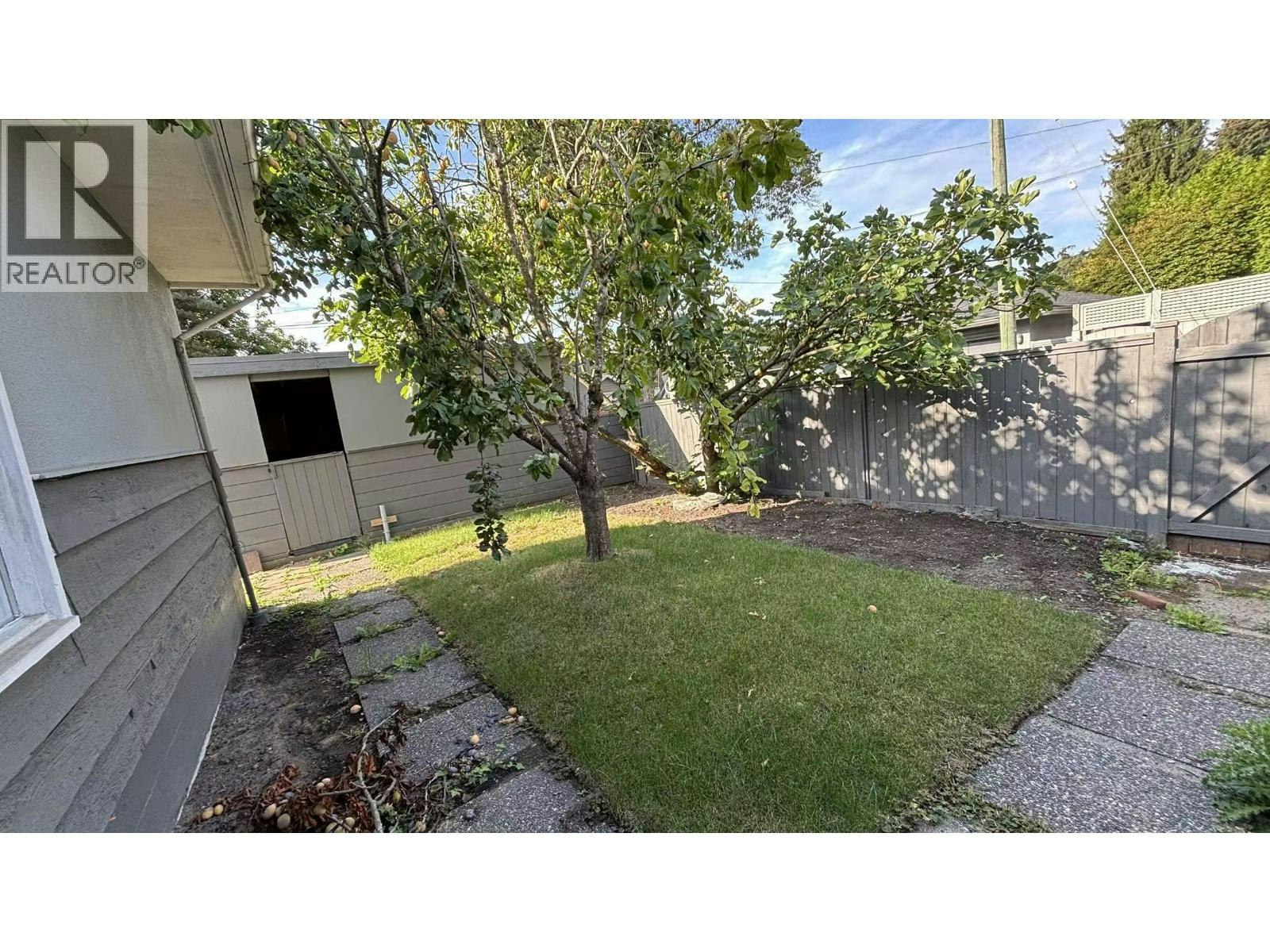 2166 W 54th Avenue, Vancouver, BC, V6P 1P8 - 3