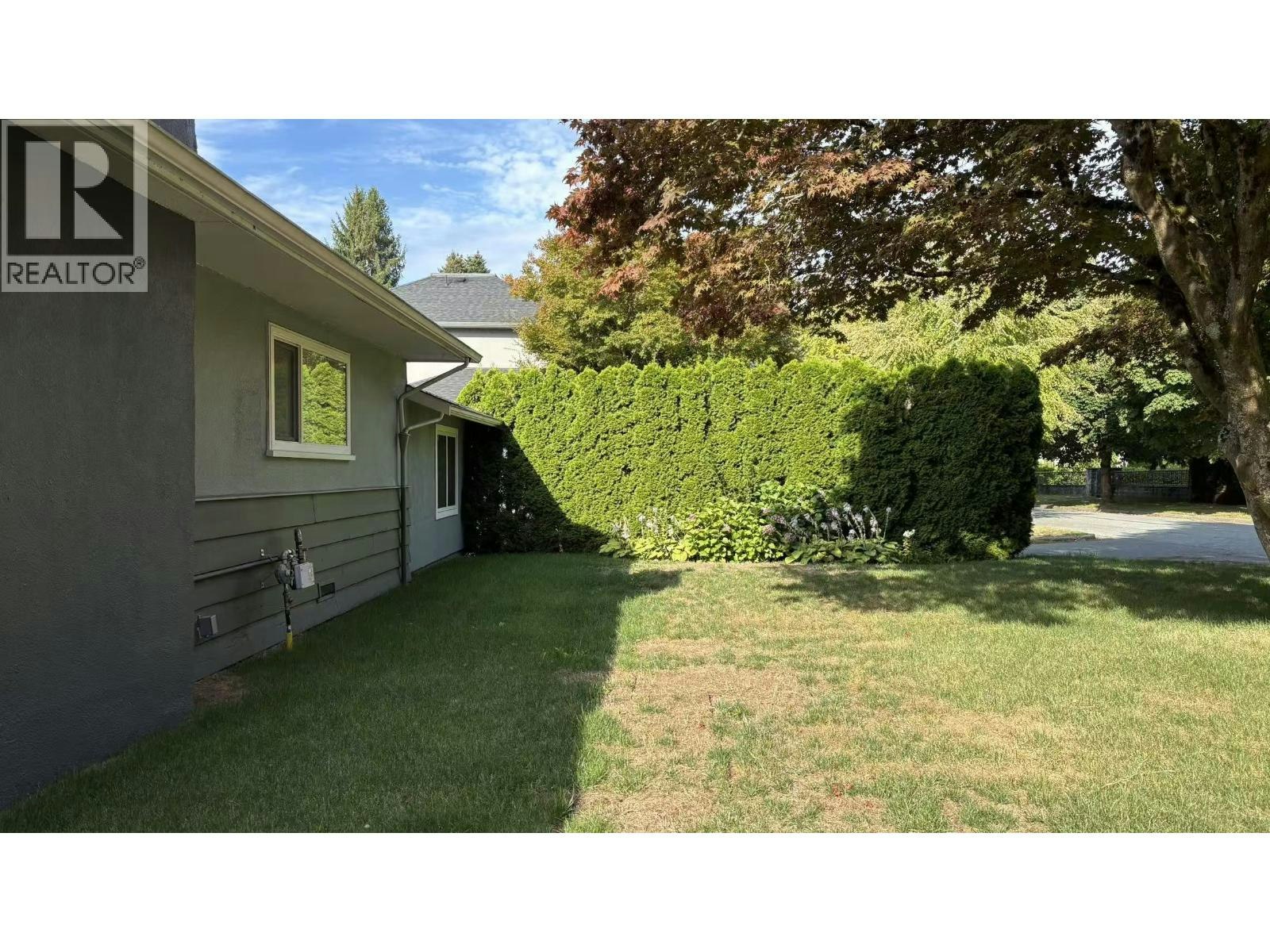 2166 W 54th Avenue, Vancouver, BC, V6P 1P8 - 4