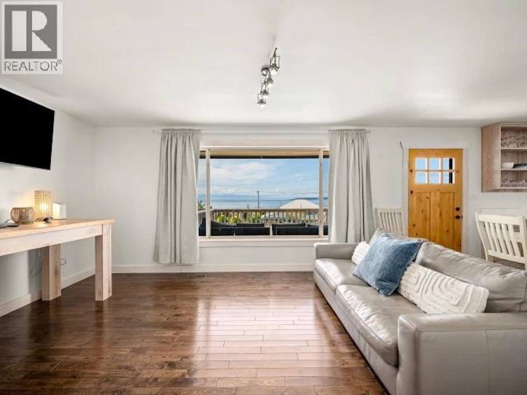 4109 Whalen Avenue, Powell River, BC, V8A 2R8 - 6