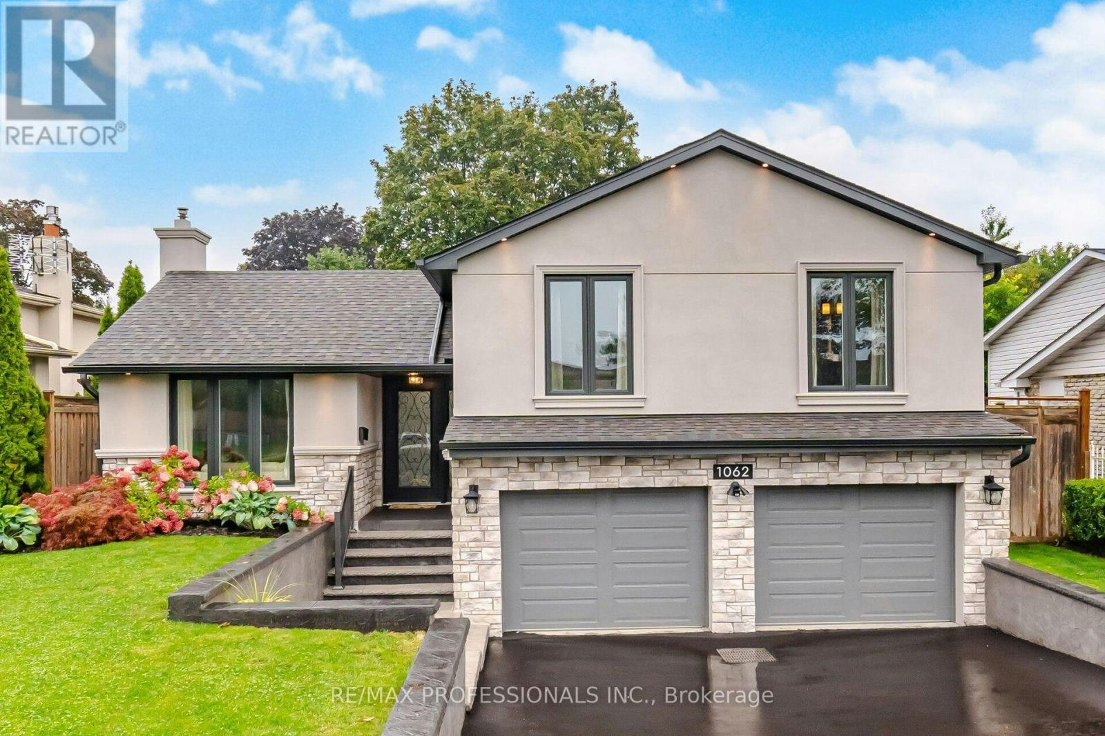 1062 Mississauga Valley Boulevard, Mississauga, ON, L5A 3J4