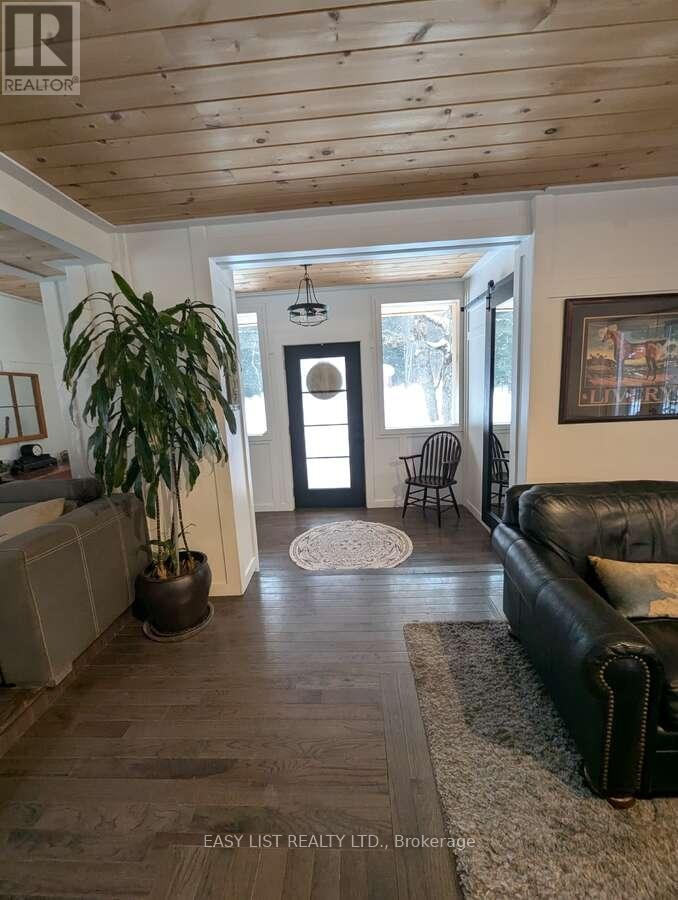 22 Camp Road, McKellar, ON, P2A 0B4