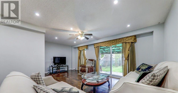 9 Pilkey Crescent, Toronto, ON, M1B 2A8 - 4