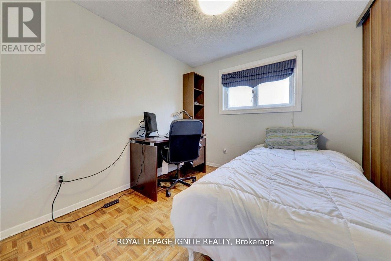 9 Pilkey Crescent, Toronto, ON, M1B 2A8 - 8