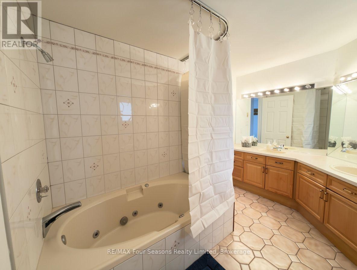 172 Carmichael Crescent, Blue Mountains, ON, L9Y 0R3 - 28