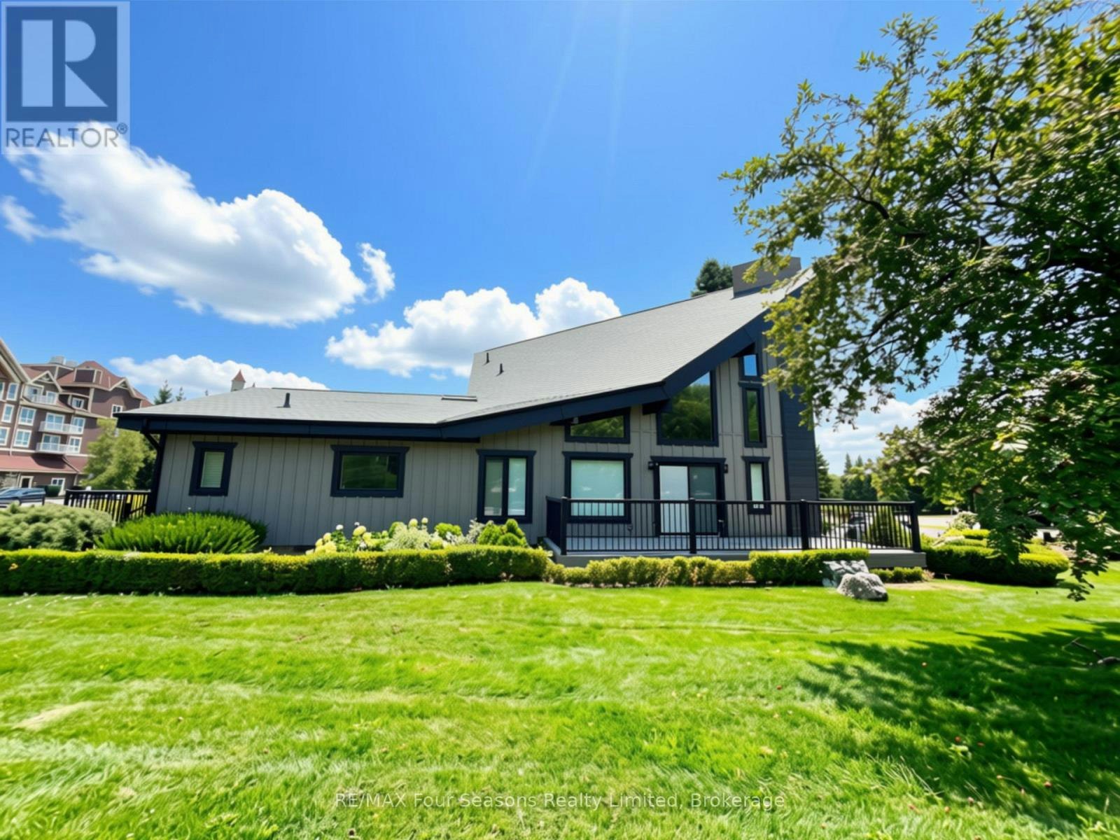 172 Carmichael Crescent, Blue Mountains, ON, L9Y 0R3 - 2