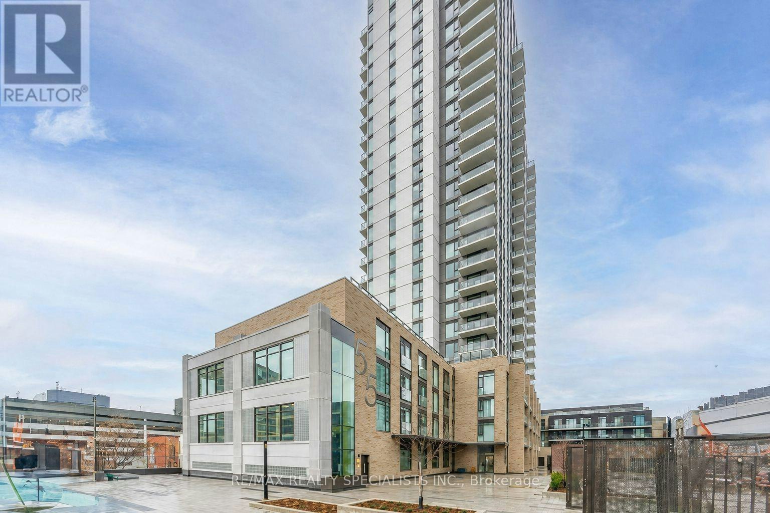 1805-55 Duke Street W, Kitchener, ON, N2H 0B4 - 2