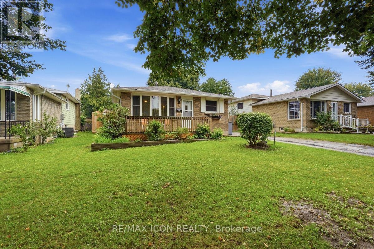 25 Upcott Crescent, London, ON, N6E 1S6
