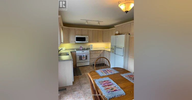 76 Mayfair Drive, Barrie, ON, L4N 6Y9 - 4