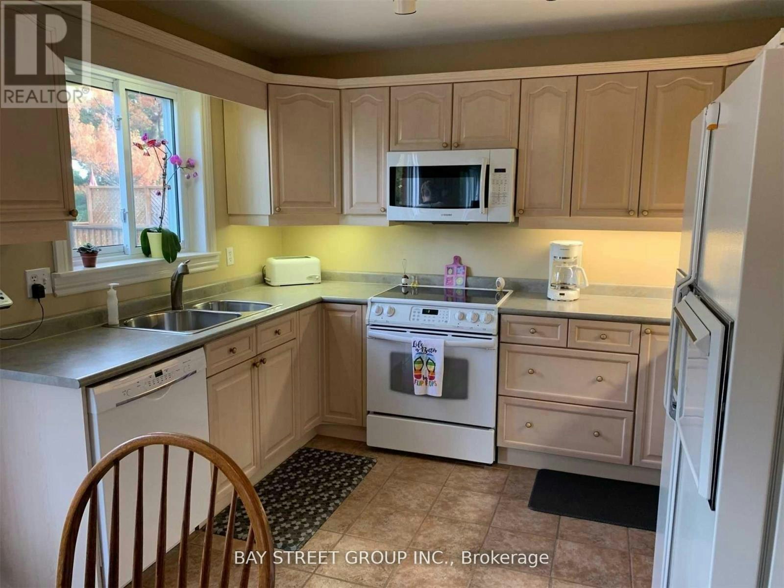76 Mayfair Drive, Barrie, ON, L4N 6Y9 - 3