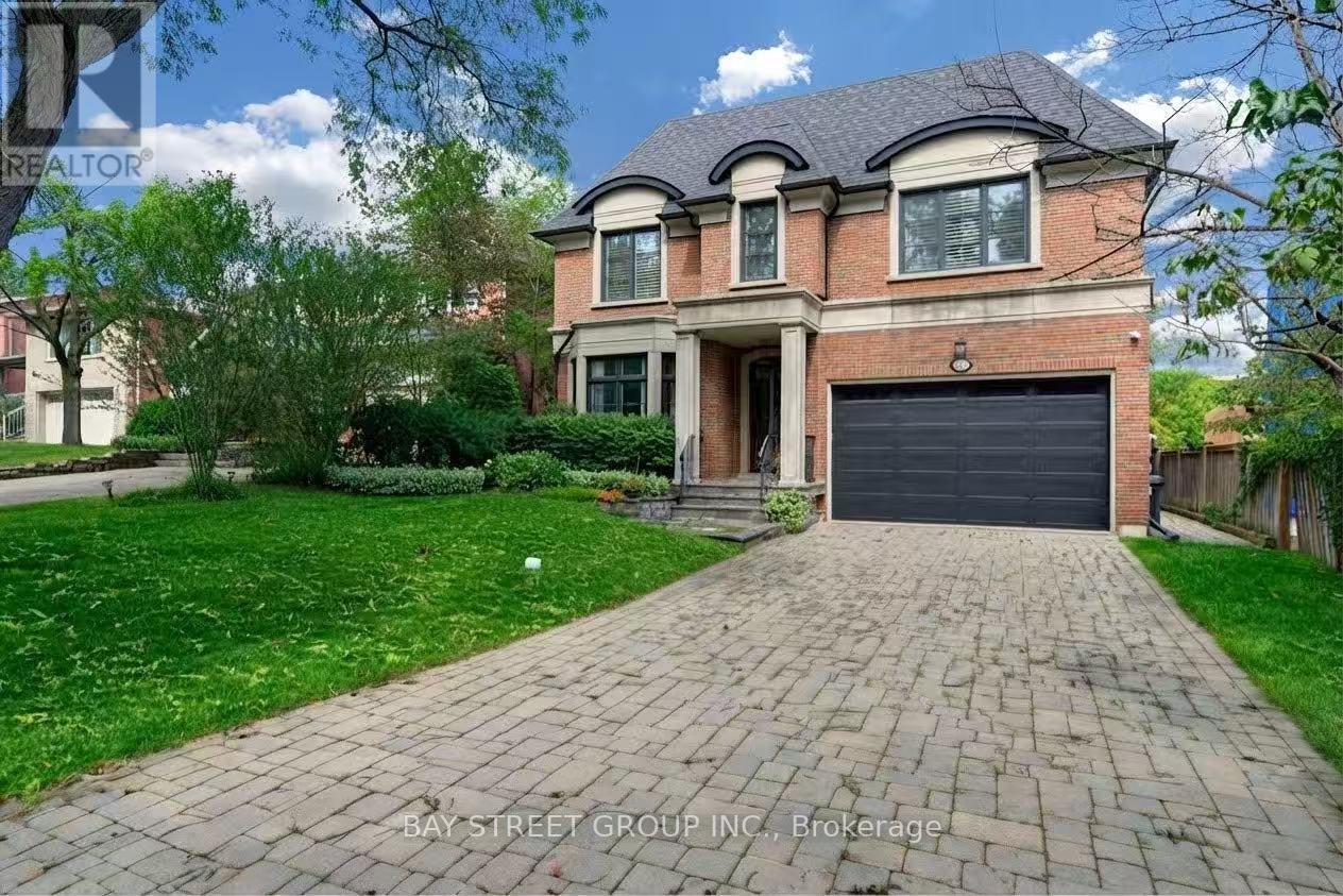 28 Carnwath Crescent, Toronto, ON, M2P 1J5