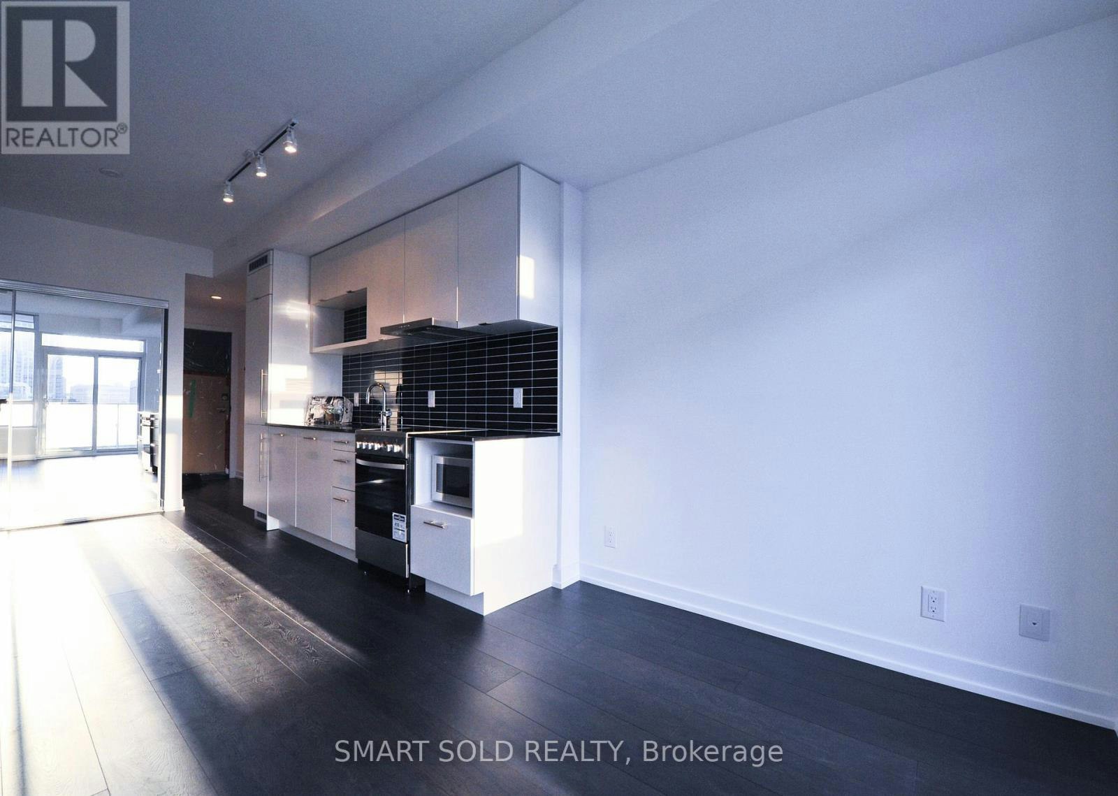 2113-365 Church Street, Toronto, ON, M5B 1H6 - 3