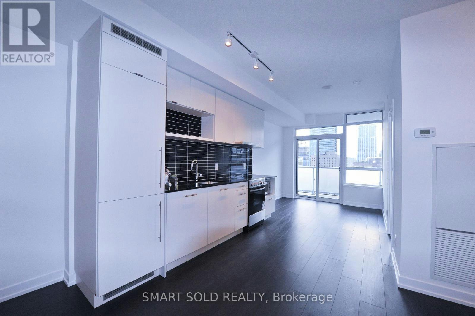 2113-365 Church Street, Toronto, ON, M5B 1H6 - 4