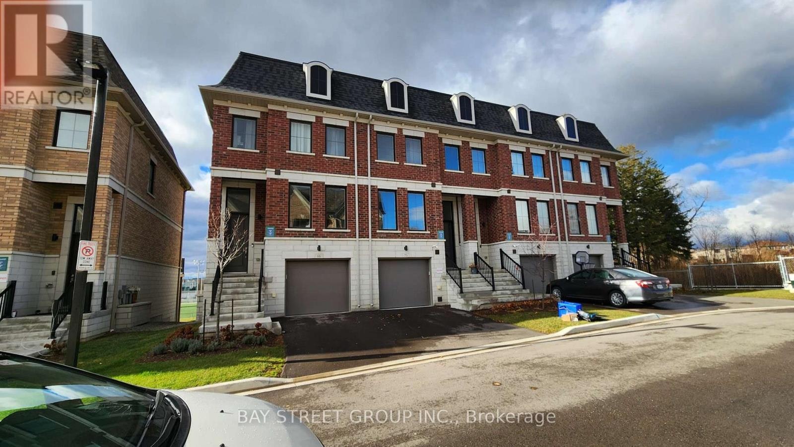 70 Seacoasts Circle, Vaughan, ON, L6A 5B6 - 2