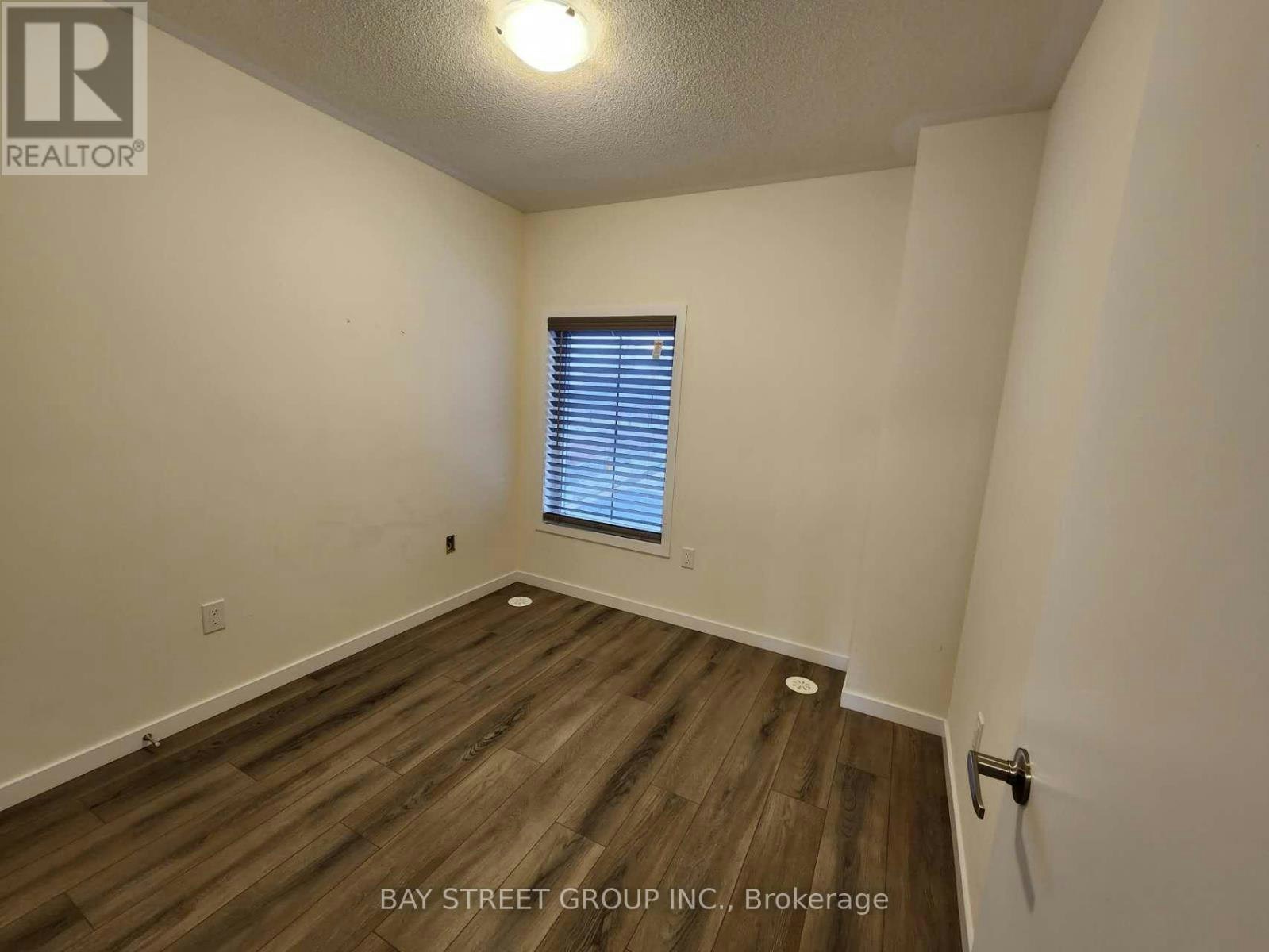 70 Seacoasts Circle, Vaughan, ON, L6A 5B6 - 12