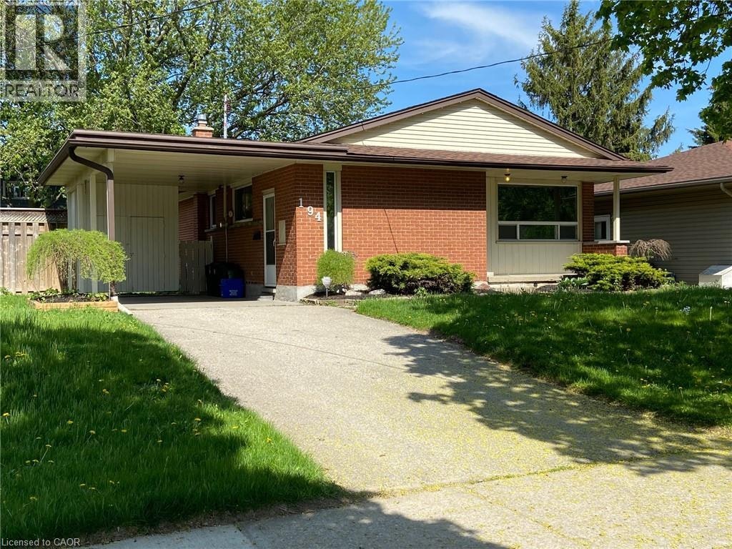 Upper-194 River Road E, Kitchener, ON, N2B 2G8