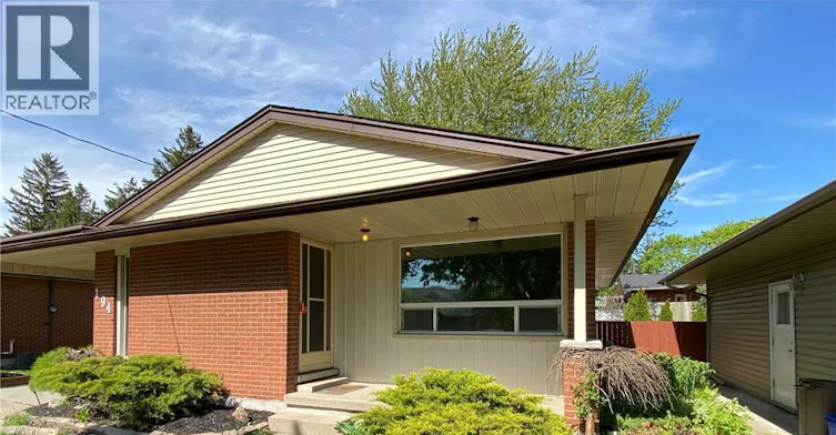 Upper-194 River Road E, Kitchener, ON, N2B 2G8 - 5