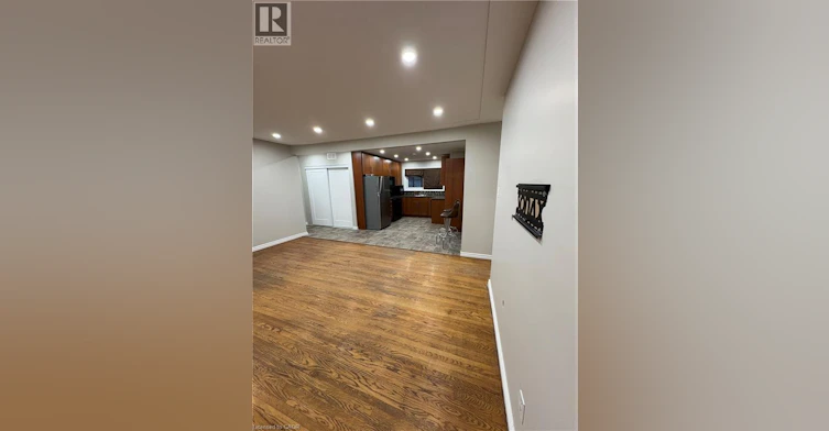 Upper-194 River Road E, Kitchener, ON, N2B 2G8 - 14