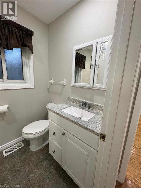 Upper-194 River Road E, Kitchener, ON, N2B 2G8 - 23