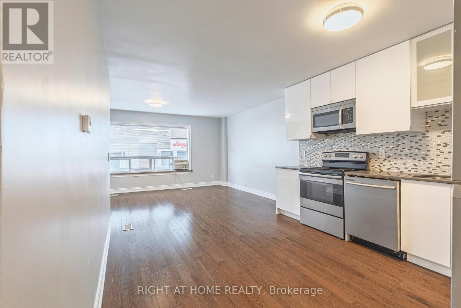 A-1132 The Queensway Avenue, Toronto, ON, M8Z 1P7 - 4