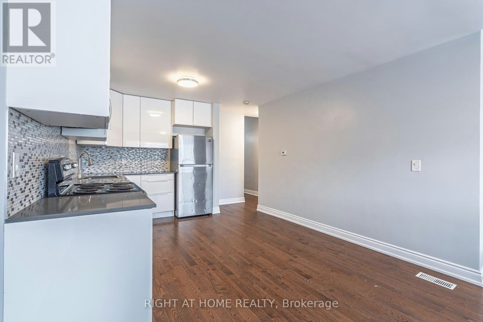 A-1132 The Queensway Avenue, Toronto, ON, M8Z 1P7 - 5