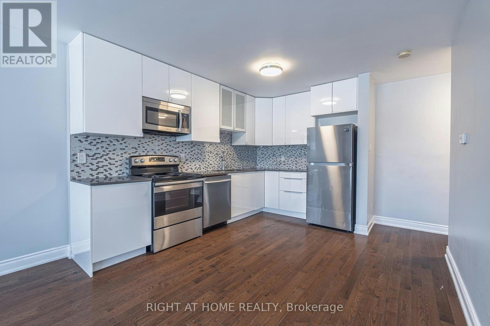 A-1132 The Queensway Avenue, Toronto, ON, M8Z 1P7 - 7